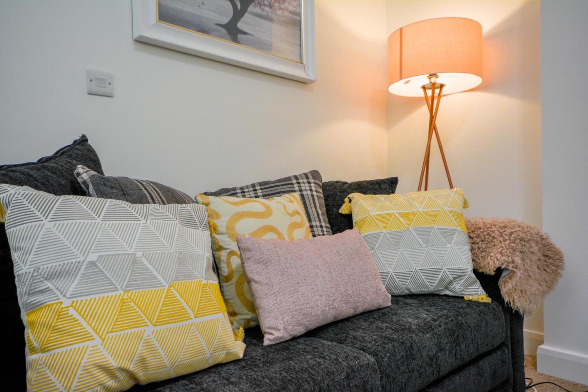 Stylish Suite With Free Parking Manchester Exterior photo